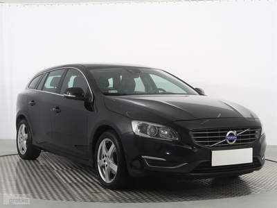 Volvo V60 I , Salon Polska, 187 KM, Skóra, Xenon, Klimatronic, Tempomat,