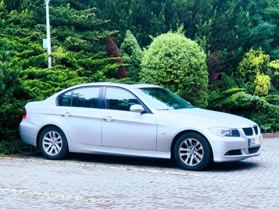 Sprzedam BMW E90/320I+ instalacja LPG