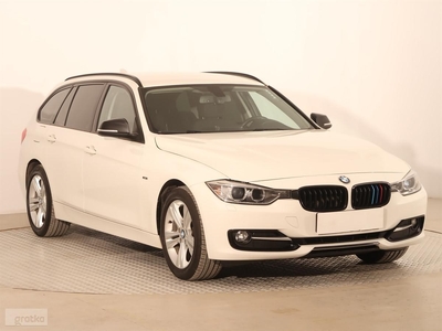 BMW SERIA 3 V (F30/F31/F34) BMW SERIA 3 , Serwis ASO, Xenon, Bi-Xenon, Klimatronic, Parktronic,