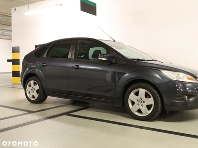 Ford Focus 1.6 Trend +