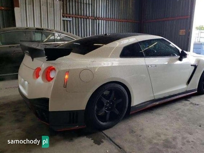 Nissan GT-R