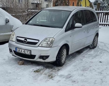 Opel Meriva uszkodzony silnik