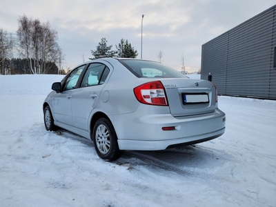 Suzuki SX4 1.6 Benzyna, Polski salon. Super stan. 2 KPL Opon