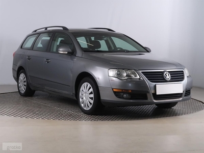 Volkswagen Passat B6 , Klimatronic, Tempomat, Podgrzewane siedzienia