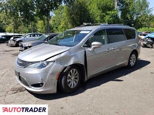 Chrysler Pacifica 3.0 benzyna 2019r. (PORTLAND)