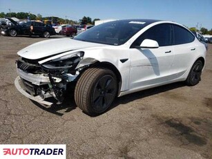 Tesla Model 3 benzyna 2021r. (NEW BRITAIN)