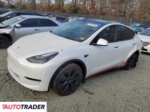 Tesla Model Y benzyna 2024r. (WALDORF)