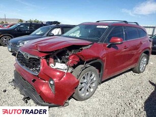 Toyota Highlander 2.0 benzyna 2023r. (RENO)