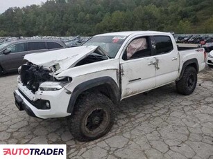 Toyota Tacoma 3.0 benzyna 2019r. (HURRICANE)