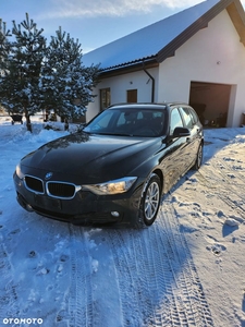 BMW Seria 3 318d DPF Touring Edition Lifestyle