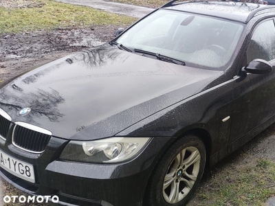 BMW Seria 3 318i Touring