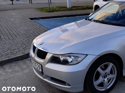 BMW Seria 3 320i