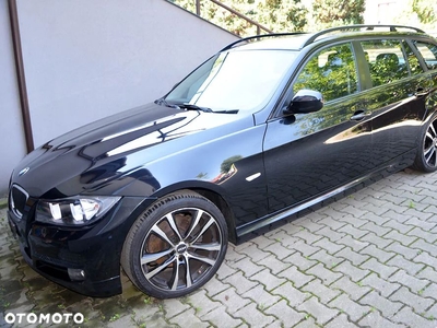 BMW Seria 3 320i Touring Edition Exclusive