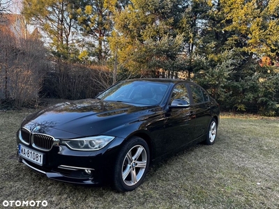 BMW Seria 3 328i Sport Line