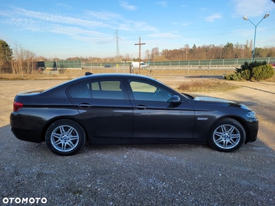 BMW Seria 5 525d xDrive Luxury Line