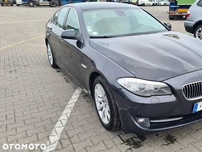 BMW Seria 5 525d xDrive Sport-Aut Luxury Line