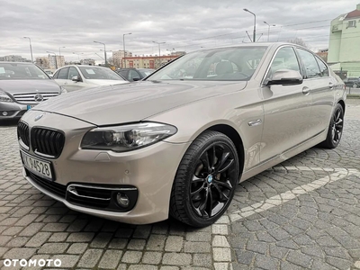 BMW Seria 5 535i xDrive Sport-Aut Luxury Line