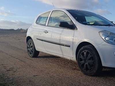 Clio 3, 2009rok benzyna