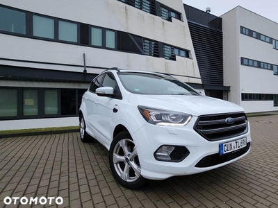 Ford Kuga 1.5 EcoBoost 2x4 ST-Line