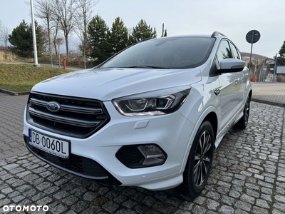 Ford Kuga 1.5 EcoBoost 2x4 ST-Line