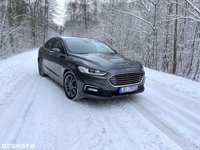 Ford Mondeo 2.0 Hybrid Titanium