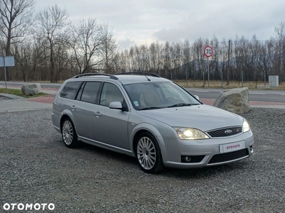 Ford Mondeo V6 ST 220