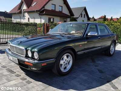 Jaguar XJ