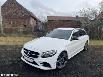 Mercedes-Benz Klasa C 220 d T 9G-TRONIC AMG Line