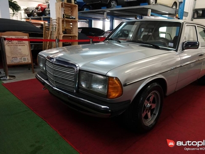 Mercedes-Benz W123