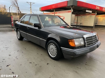 Mercedes-Benz W124 (1984-1993)