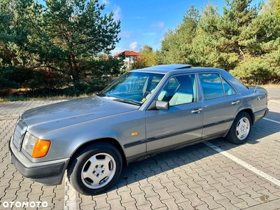 Mercedes-Benz W124 (1984-1993)