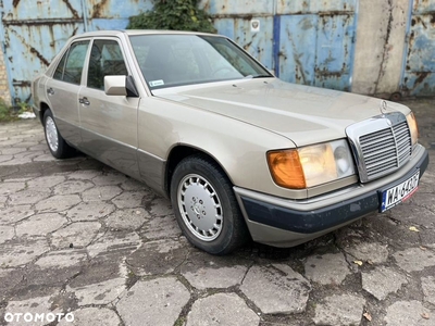 Mercedes-Benz W124 (1984-1993)