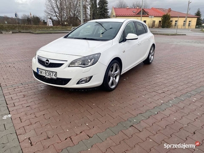 Opel Astra J 1.6T 180km