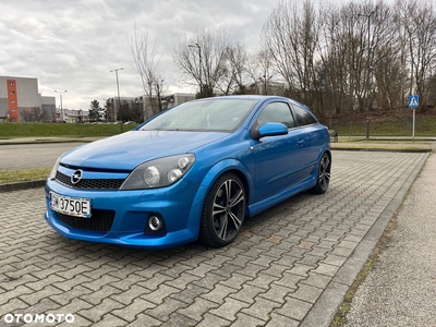 Opel Astra OPC