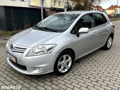 Toyota Auris 1.33 VVT-i Business Edition