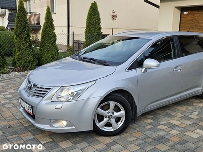 Toyota Avensis 1.8 Luna