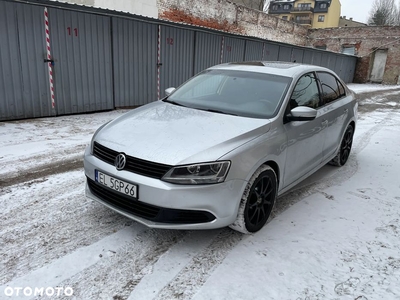 Volkswagen Jetta 2.0 TDI DPF DSG Sportline