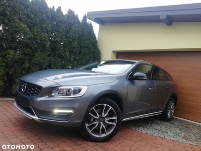 Volvo V60 Cross Country D4 Drive-E Momentum