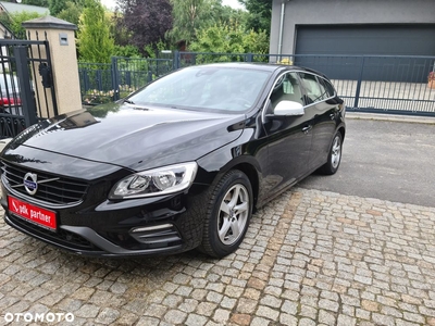 Volvo V60 D3 Drive-E R-Design Momentum