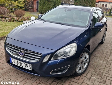 Volvo V60 D5 Geartronic Momentum