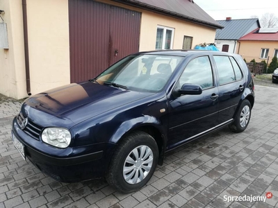 VW Golf 4,1.6 benzyna,5 drzwi,bez rdzy,klima