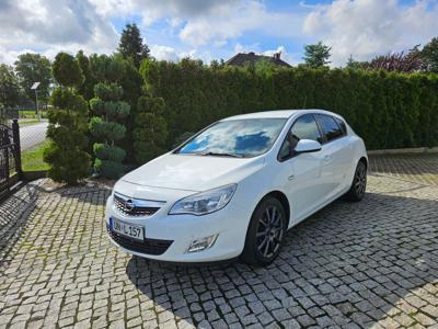 Używane Opel Astra - 26 900 PLN, 161 120 km, 2011