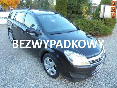 Używane Opel Astra - 10 900 PLN, 269 000 km, 2009