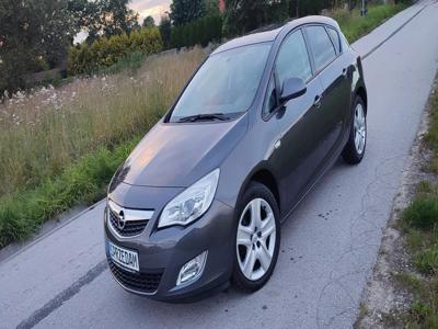 Używane Opel Astra - 27 900 PLN, 179 000 km, 2011