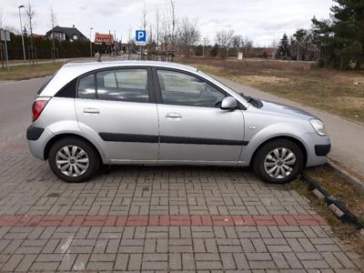 Używane Kia Rio - 8 300 PLN, 247 400 km, 2005