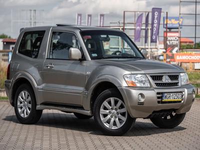 Używane Mitsubishi Pajero - 28 800 PLN, 244 000 km, 2006