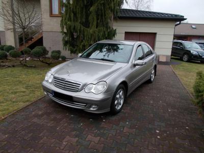 Używane Mercedes-Benz Klasa C - 19 900 PLN, 196 000 km, 2005