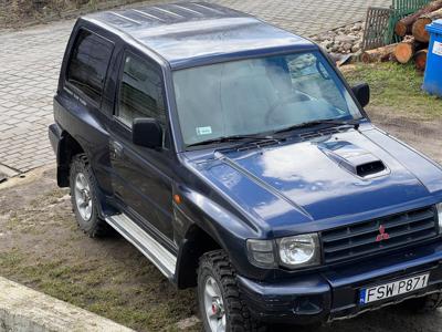 Używane Mitsubishi Pajero - 21 000 PLN, 282 000 km, 2004