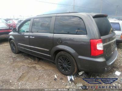 Używane Chrysler Town & Country - 35 900 PLN, 154 720 km, 2015