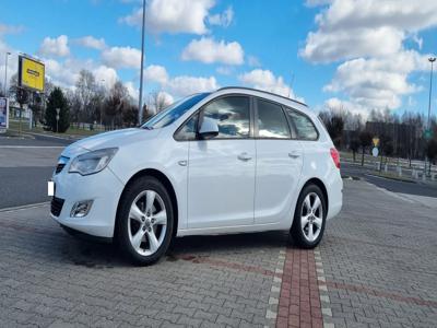 Używane Opel Astra - 19 100 PLN, 269 500 km, 2012